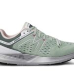 Karhu NZ Smoke Green/Bright White Women's Synchron 15