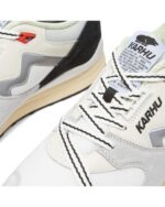White Men's Synchron Classic Trainer Karhu NZ - Image 6